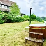 וילה Emg In Alleinlage Mit Privatsee Jacuzzi Und Sauna Fuer Bis Zu 22 Personen Bei Osnabrueck *