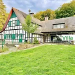 Emg In Alleinlage Mit Privatsee Jacuzzi Und Sauna Fuer Bis Zu 22 Personen Bei Osnabrueck *