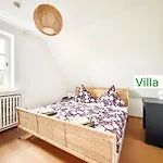 Emg In Alleinlage Mit Privatsee Jacuzzi Und Sauna Fuer Bis Zu 22 Personen Bei Osnabrueck וילה