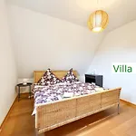 Emg In Alleinlage Mit Privatsee Jacuzzi Und Sauna Fuer Bis Zu 22 Personen Bei Osnabrueck * Preußisch Oldendorf