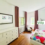 Emg In Alleinlage Mit Privatsee Jacuzzi Und Sauna Fuer Bis Zu 22 Personen Bei Osnabrueck וילה