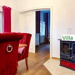 Emg In Alleinlage Mit Privatsee Jacuzzi Und Sauna Fuer Bis Zu 22 Personen Bei Osnabrueck