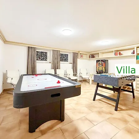 Emg In Alleinlage Mit Privatsee Jacuzzi Und Sauna Fuer Bis Zu 22 Personen Bei Osnabrueck Preussisch Oldendorf