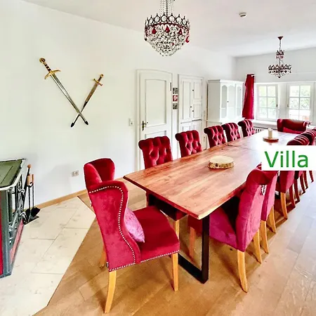 Emg In Alleinlage Mit Privatsee Jacuzzi Und Sauna Fuer Bis Zu 22 Personen Bei Osnabrueck