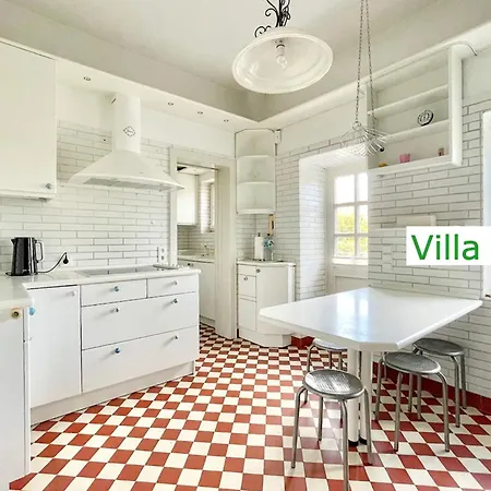 Villa Emg In Alleinlage Mit Privatsee Jacuzzi Und Sauna Fuer Bis Zu 22 Personen Bei Osnabrueck