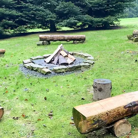 Emg In Alleinlage Mit Privatsee Jacuzzi Und Sauna Fuer Bis Zu 22 Personen Bei Osnabrueck Villa