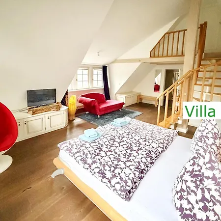Villa Emg In Alleinlage Mit Privatsee Jacuzzi Und Sauna Fuer Bis Zu 22 Personen Bei Osnabrueck Preußisch Oldendorf