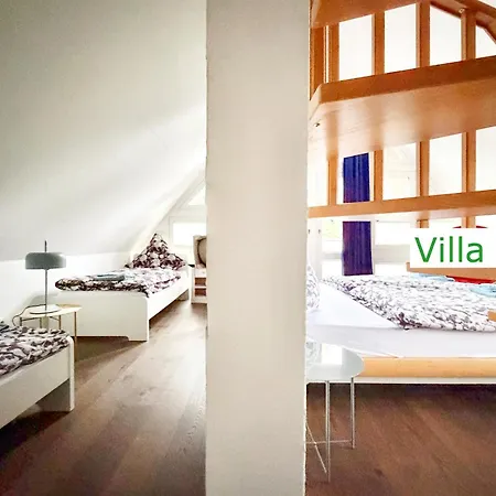Emg In Alleinlage Mit Privatsee Jacuzzi Und Sauna Fuer Bis Zu 22 Personen Bei Osnabrueck Villa Preußisch Oldendorf
