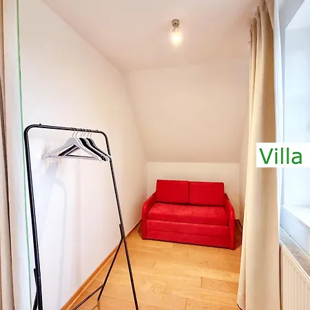 Villa Emg In Alleinlage Mit Privatsee Jacuzzi Und Sauna Fuer Bis Zu 22 Personen Bei Osnabrueck