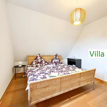 Emg In Alleinlage Mit Privatsee Jacuzzi Und Sauna Fuer Bis Zu 22 Personen Bei Osnabrueck * Preußisch Oldendorf