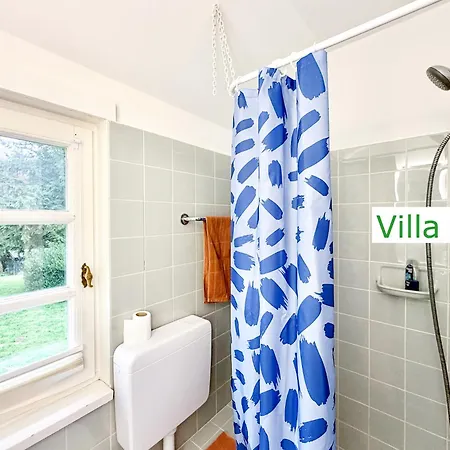 Emg In Alleinlage Mit Privatsee Jacuzzi Und Sauna Fuer Bis Zu 22 Personen Bei Osnabrueck Villa *