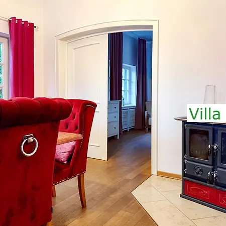 Emg In Alleinlage Mit Privatsee Jacuzzi Und Sauna Fuer Bis Zu 22 Personen Bei Osnabrueck