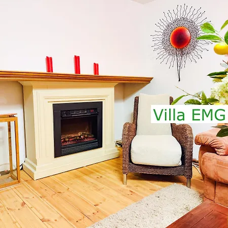 Emg In Alleinlage Mit Privatsee Jacuzzi Und Sauna Fuer Bis Zu 22 Personen Bei Osnabrueck Villa
