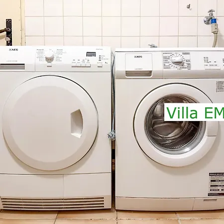 Emg In Alleinlage Mit Privatsee Jacuzzi Und Sauna Fuer Bis Zu 22 Personen Bei Osnabrueck *