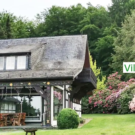Emg In Alleinlage Mit Privatsee Jacuzzi Und Sauna Fuer Bis Zu 22 Personen Bei Osnabrueck