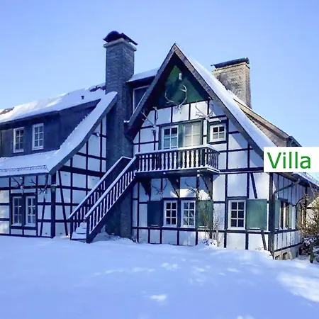 Villa Emg In Alleinlage Mit Privatsee Jacuzzi Und Sauna Fuer Bis Zu 22 Personen Bei Osnabrueck