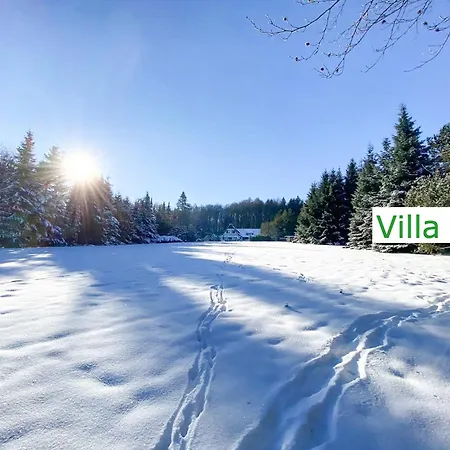 Emg In Alleinlage Mit Privatsee Jacuzzi Und Sauna Fuer Bis Zu 22 Personen Bei Osnabrueck Villa Preußisch Oldendorf