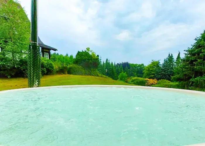 Emg In Alleinlage Mit Privatsee Jacuzzi Und Sauna Fuer Bis Zu 22 Personen Bei Osnabrueck * Preussisch Oldendorf