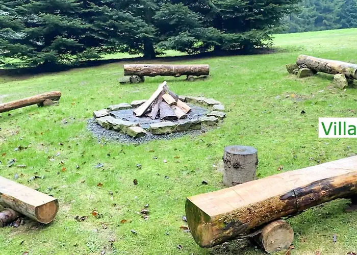 Emg In Alleinlage Mit Privatsee Jacuzzi Und Sauna Fuer Bis Zu 22 Personen Bei Osnabrueck Villa