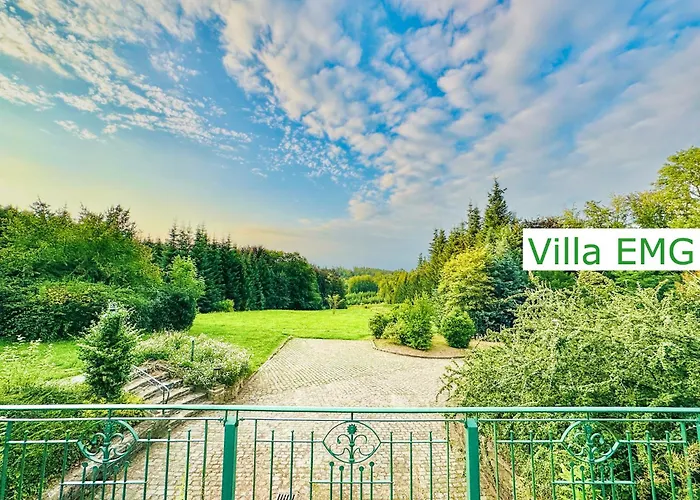 Emg In Alleinlage Mit Privatsee Jacuzzi Und Sauna Fuer Bis Zu 22 Personen Bei Osnabrueck *