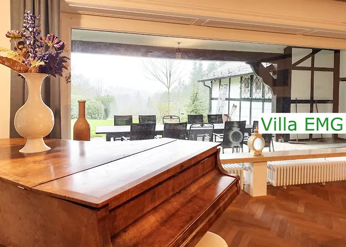 Emg In Alleinlage Mit Privatsee Jacuzzi Und Sauna Fuer Bis Zu 22 Personen Bei Osnabrueck * Preussisch Oldendorf