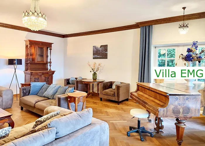 Villa Emg In Alleinlage Mit Privatsee Jacuzzi Und Sauna Fuer Bis Zu 22 Personen Bei Osnabrueck *