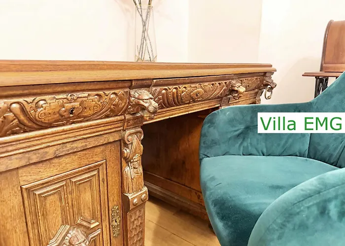 Emg In Alleinlage Mit Privatsee Jacuzzi Und Sauna Fuer Bis Zu 22 Personen Bei Osnabrueck