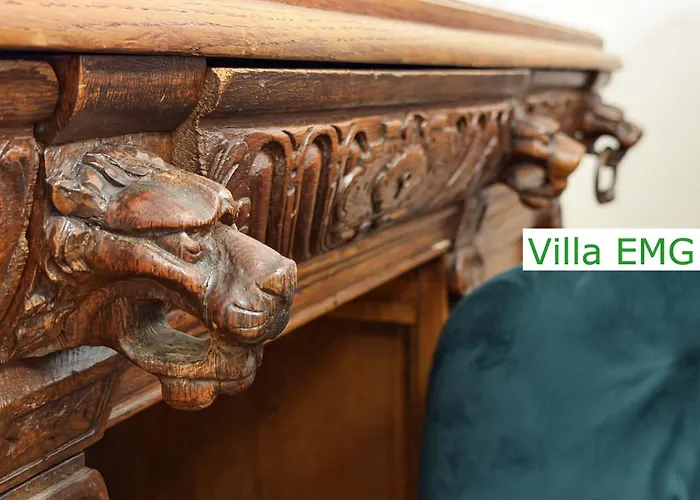 Emg In Alleinlage Mit Privatsee Jacuzzi Und Sauna Fuer Bis Zu 22 Personen Bei Osnabrueck