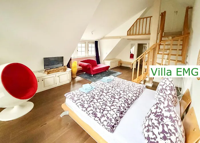 Villa Emg In Alleinlage Mit Privatsee Jacuzzi Und Sauna Fuer Bis Zu 22 Personen Bei Osnabrueck Preussisch Oldendorf