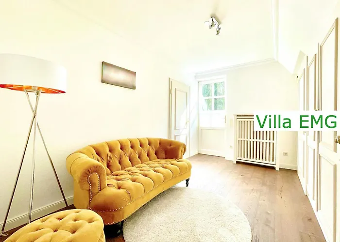 Villa Emg In Alleinlage Mit Privatsee Jacuzzi Und Sauna Fuer Bis Zu 22 Personen Bei Osnabrueck *