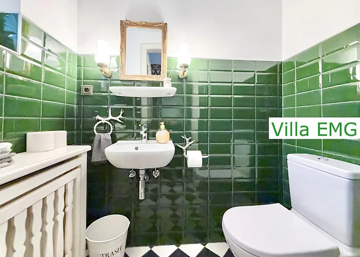 Emg In Alleinlage Mit Privatsee Jacuzzi Und Sauna Fuer Bis Zu 22 Personen Bei Osnabrueck Preussisch Oldendorf