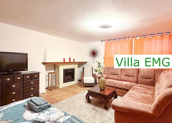 Emg In Alleinlage Mit Privatsee Jacuzzi Und Sauna Fuer Bis Zu 22 Personen Bei Osnabrueck Villa *