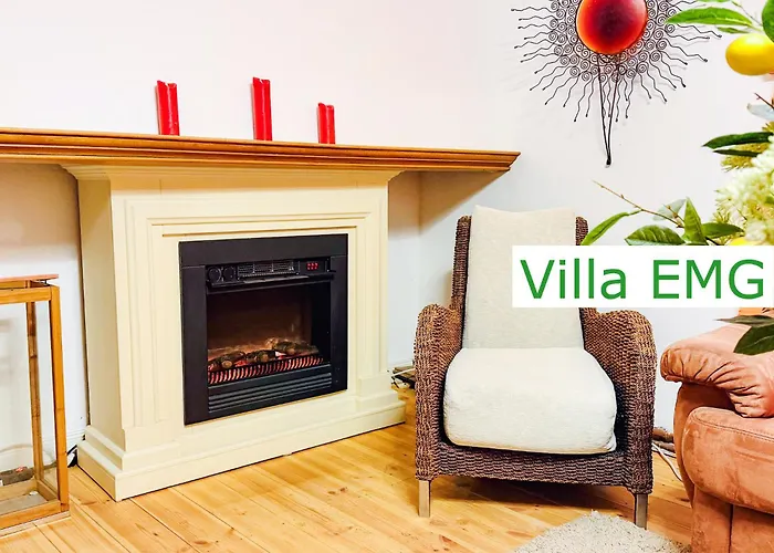 Emg In Alleinlage Mit Privatsee Jacuzzi Und Sauna Fuer Bis Zu 22 Personen Bei Osnabrueck Villa