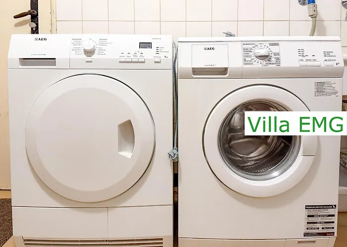 Emg In Alleinlage Mit Privatsee Jacuzzi Und Sauna Fuer Bis Zu 22 Personen Bei Osnabrueck *