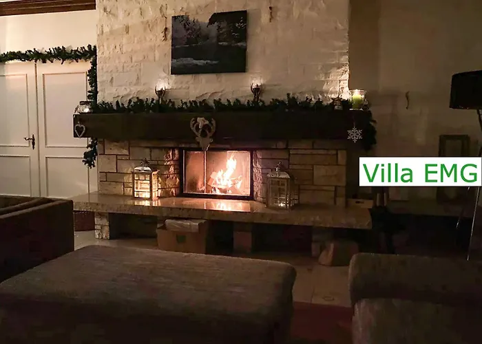 Emg In Alleinlage Mit Privatsee Jacuzzi Und Sauna Fuer Bis Zu 22 Personen Bei Osnabrueck Preussisch Oldendorf