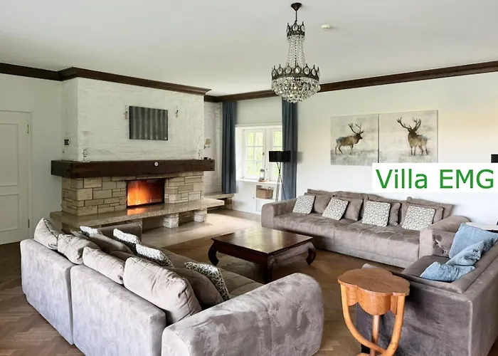 Emg In Alleinlage Mit Privatsee Jacuzzi Und Sauna Fuer Bis Zu 22 Personen Bei Osnabrueck * Preußisch Oldendorf